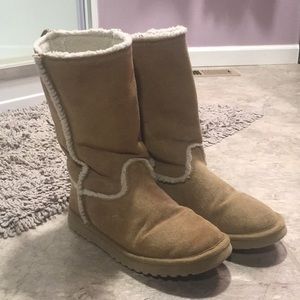 american eagle uggs
